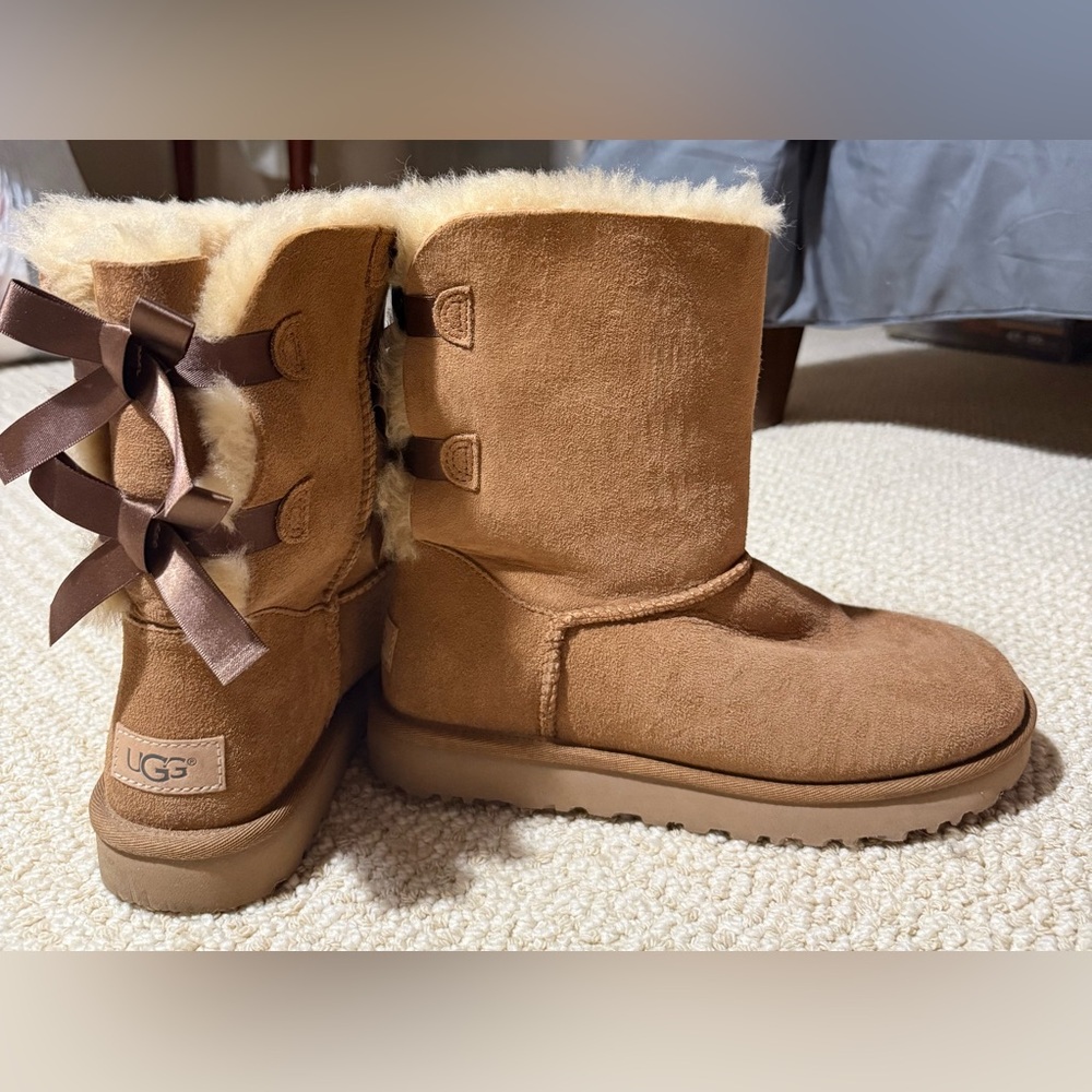 UGG Australia Bailey Bow Boots Worn TWICE Retail $210